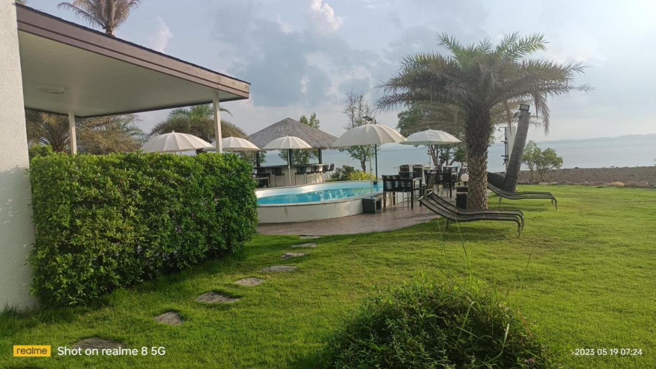 Ganze Villa Beachfront-Pool-Villa-Apartment Ко Чанг Экстерьер фото
