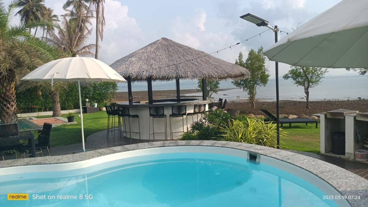 Ganze Villa Beachfront-Pool-Villa-Apartment Ко Чанг Экстерьер фото